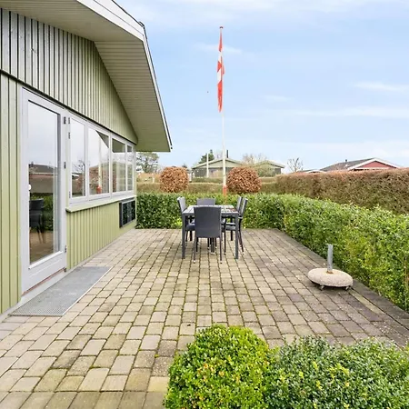 Holiday home Severine - 650m From The Sea By Interhome